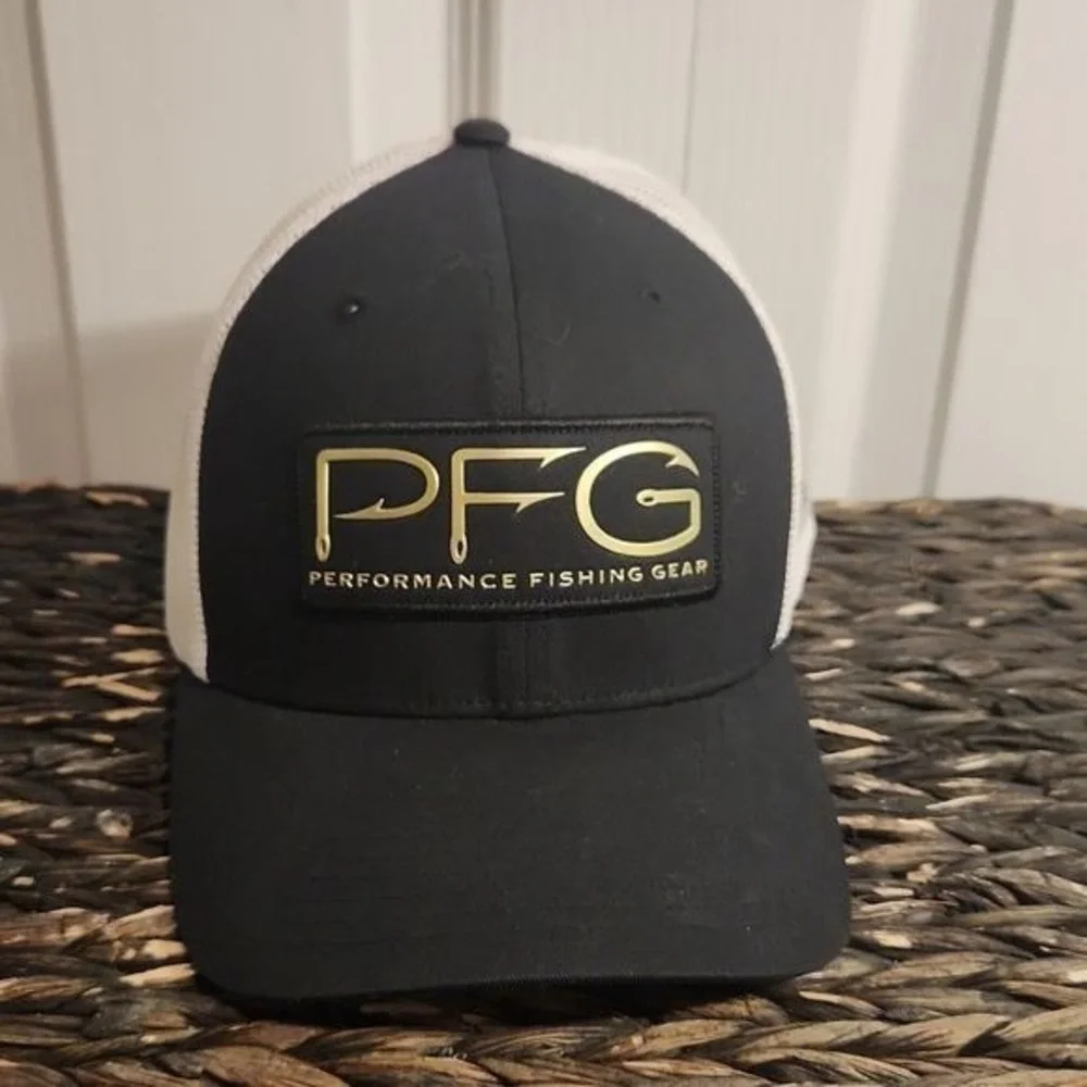 NWOT Columbia PFG Black White Mesh Flex Fit Hat M Unisex Gold Logo Fish Boat
